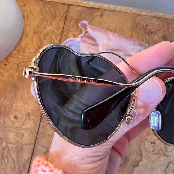 Miu Miu sunglasses - Picture 4 of 6